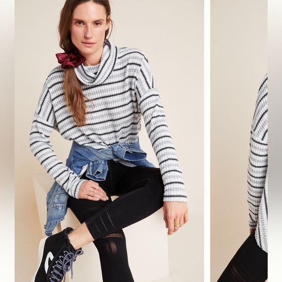 Anthropologie Turtleneck - Picture 4 of 4
